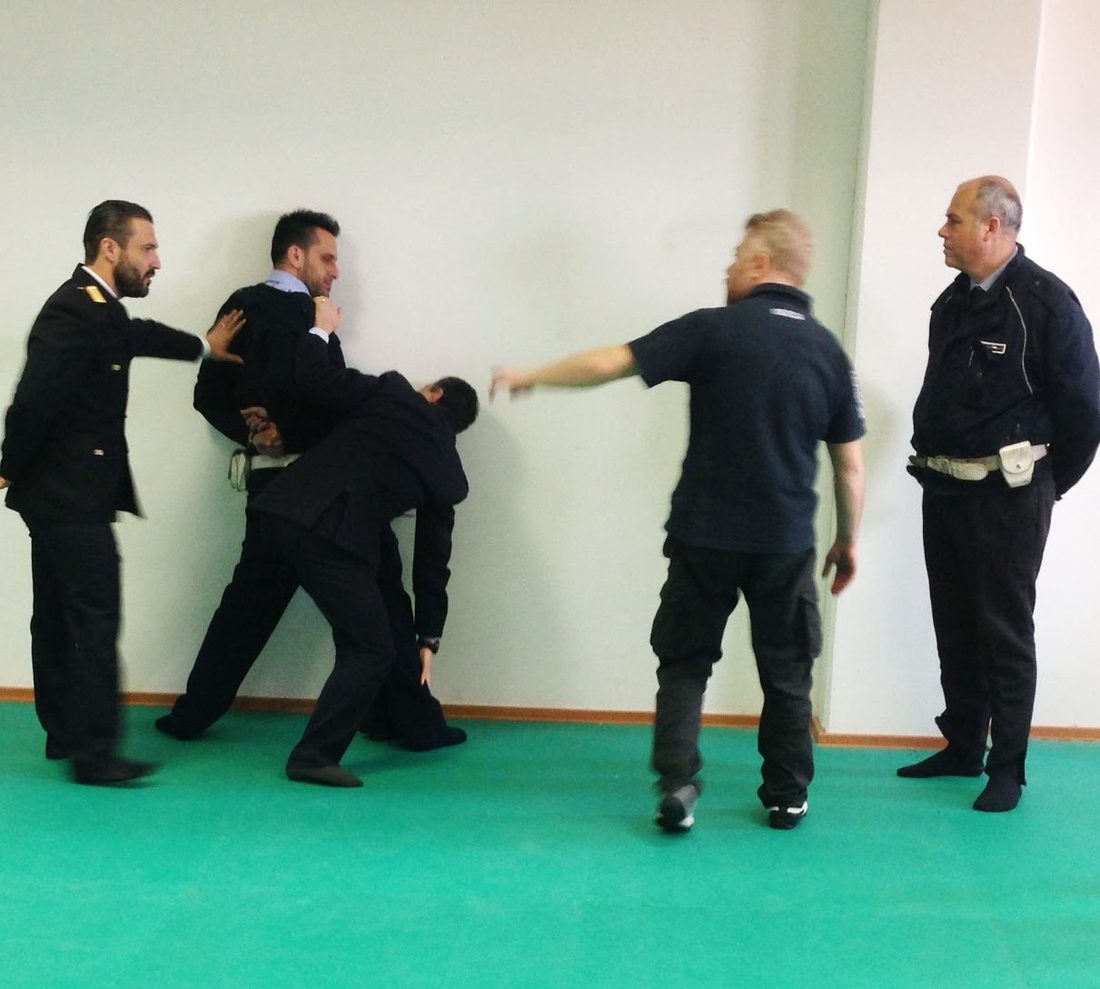 Tecniche e tattiche operative di arresto, formazione I.P.T.S.